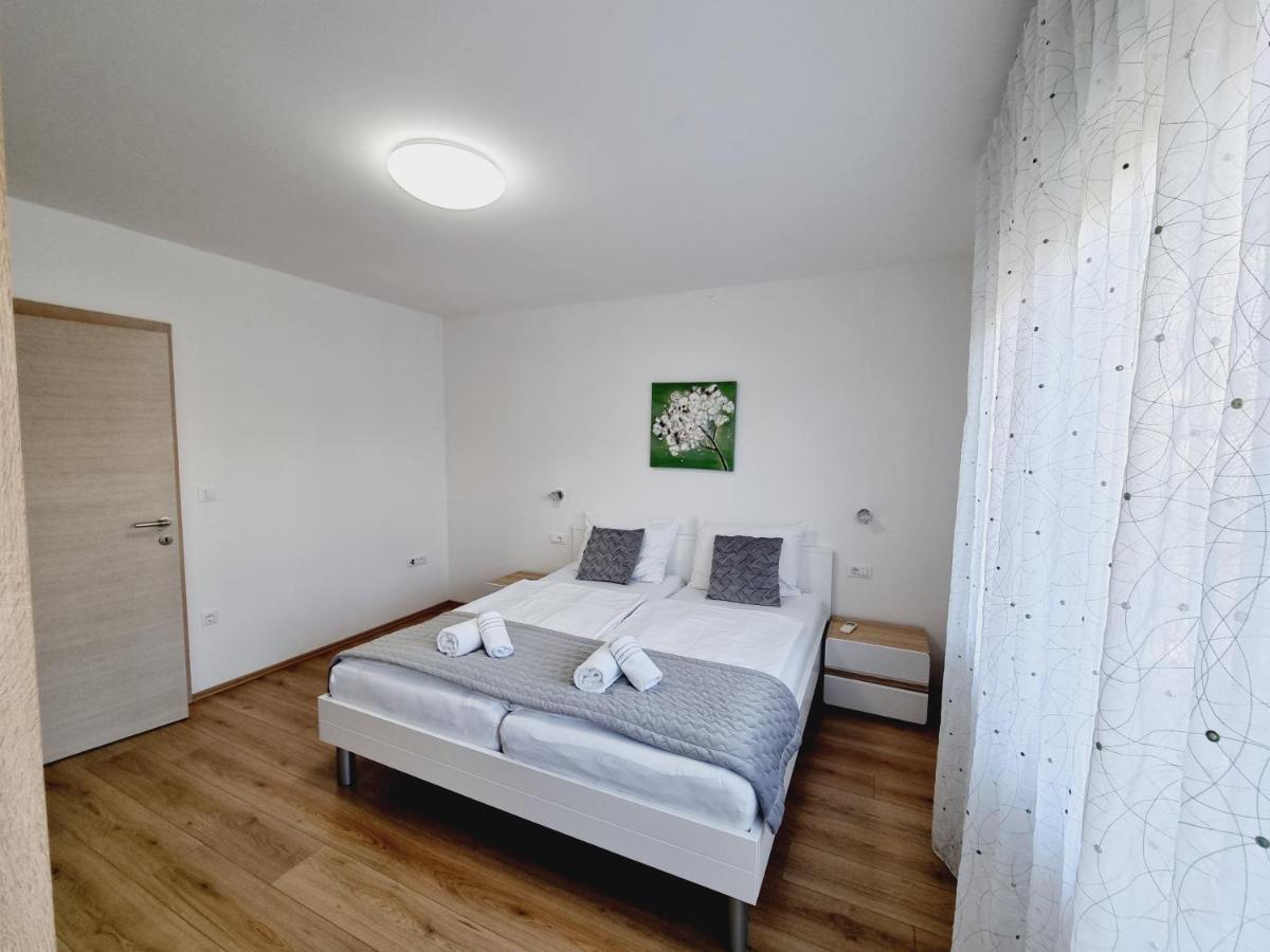 Apartman Maslina Krk Town Exterior photo