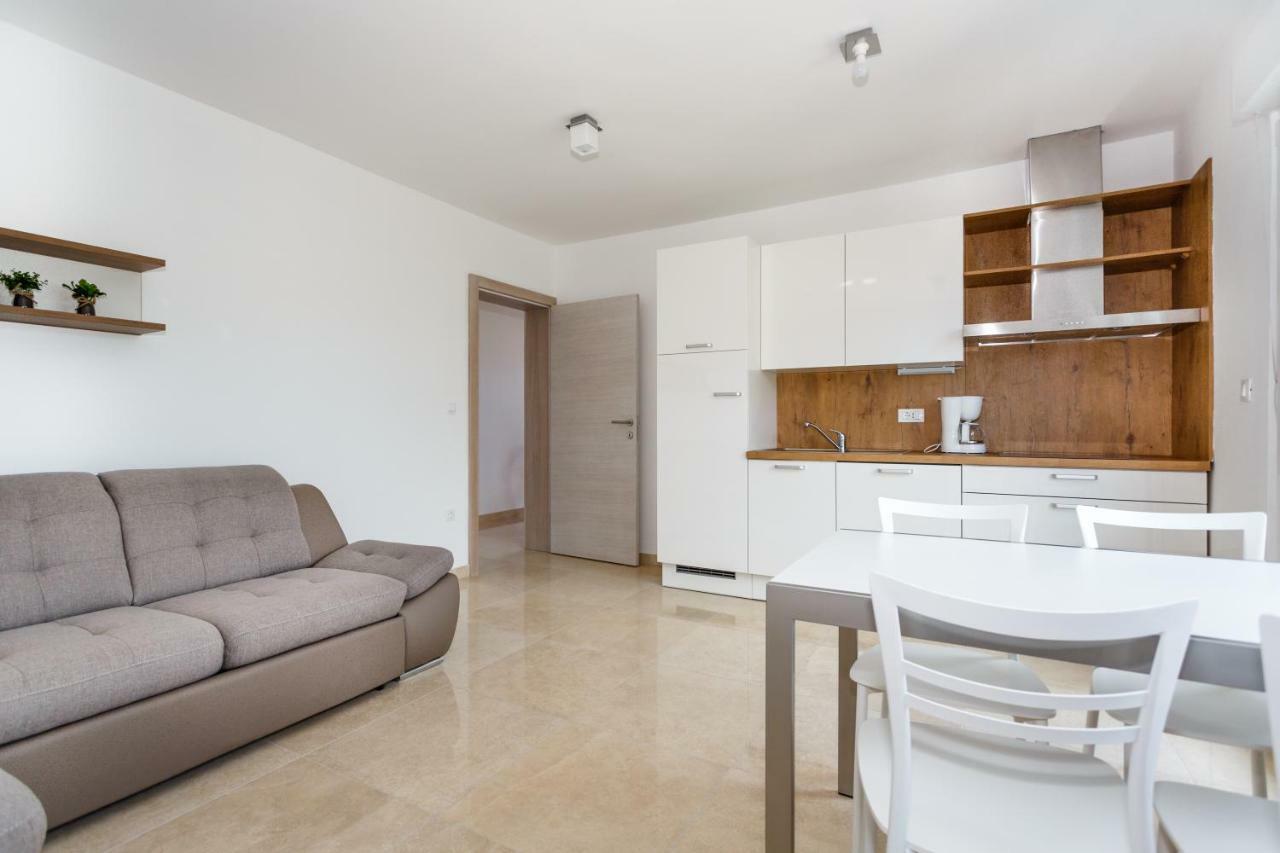 Apartman Maslina Krk Town Exterior photo